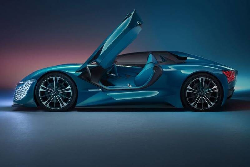The company's vision of their 2035 car model has a design completely off the charts - there is no symmetry whatsoever. But then, besides OCD nightmares another set of words is a popular Google search - peace in chaos. What you're looking at here is basically two cars combined as one. The X E-Tense is a three-seat concept car with a single-seat racer on one side and a luxury saloon on the other.