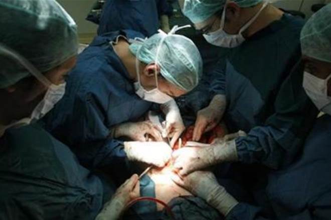 covid 19 patient, double lung tansplant, COVID-19 survivor, Dr Ankit Bharat, indian origin doctor, Lung Transplant Programme,latest news on coronavirus outbreak covid 19 patient, double lung tansplant, COVID-19 survivor, Dr Ankit Bharat, indian origin doctor, Lung Transplant Programme,latest news on coronavirus outbreak