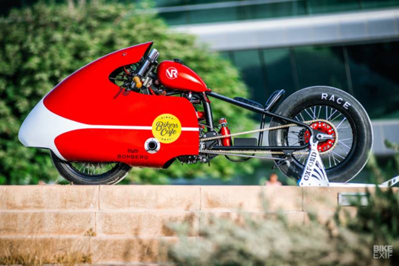 The fairing is a modern replica of a 1950s MV Agusta design. It needed a little trimming to help it fit the bike, and the lads had to figure out a way to mount it. “We used 2mm stainless plate inside the fairing, and then 10mm stainless tubing from the fairing onto the bike,” explains Marc. (Source: Bikeexif)
