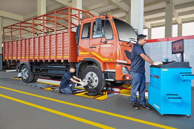 VECV’s uptime centre can remotely detect faults in trucks: Big savings for fleet operators & more benefits!