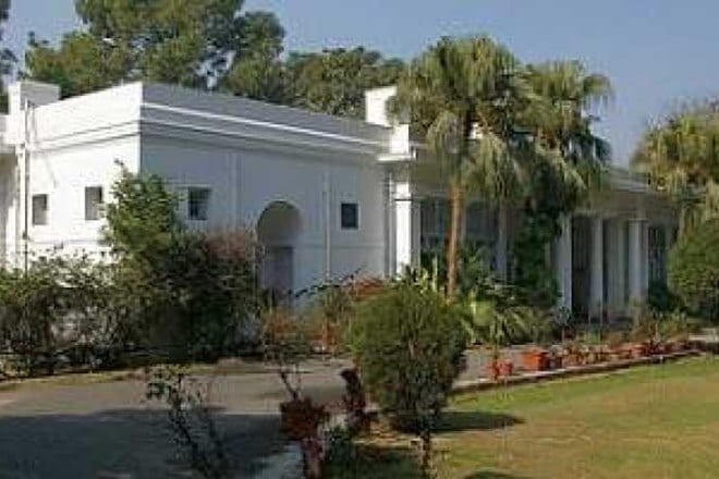 Spread over 2,800 hectares, it has around 3,000 government-owned properties and 600 private bungalows covering a little over 101 hectares.