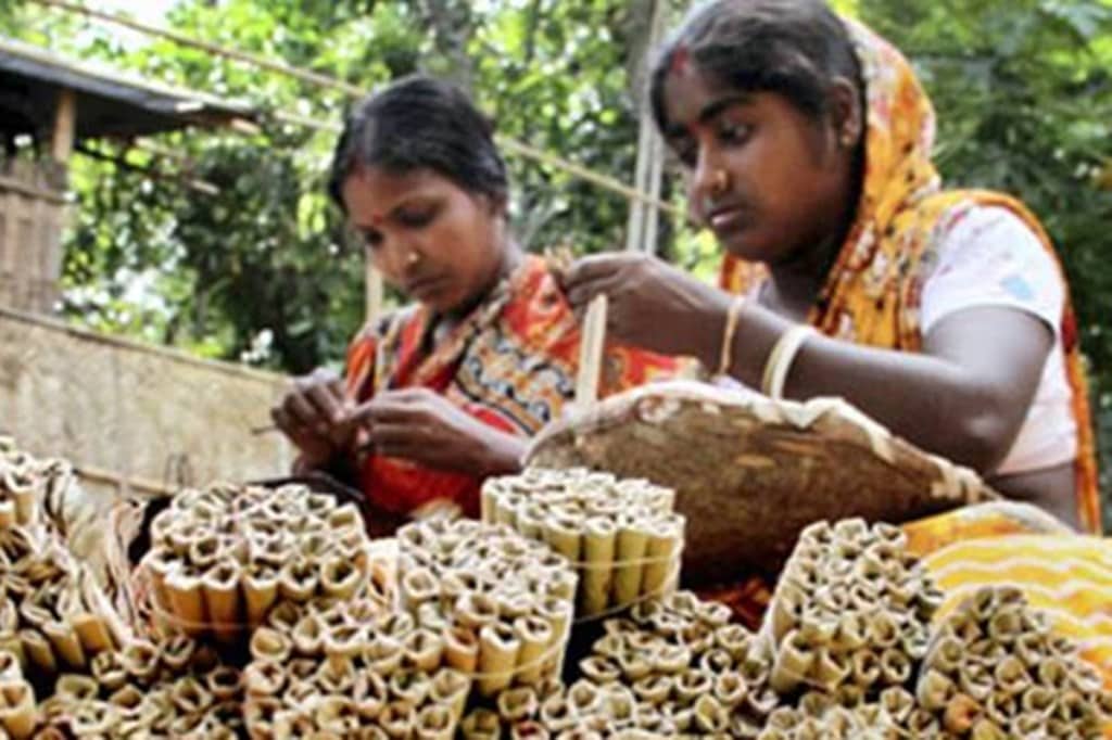 The scheme aims for overall 40 per cent participation by women. The scheme aims for overall 40 per cent participation by women.