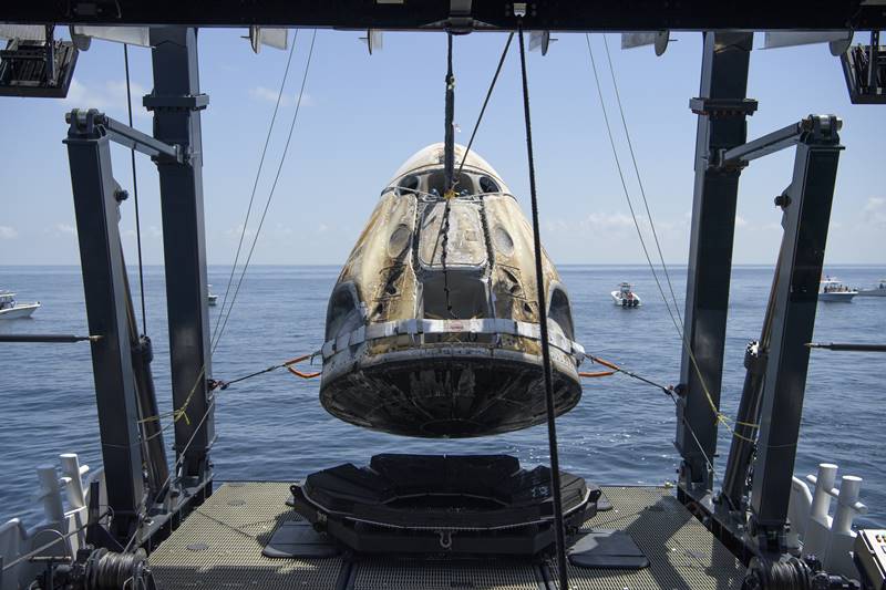 spacex, nasa, NASA astronauts, splashdown, spacex images, astronauts splashdown, Crew Dragon returns, Doug Hurley, Bob Behnken