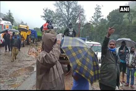 Air India Express plane crash, Kozhikode airport, Kerala, Air India Express plane crash death toll, Air India Express flight, kerala,latest news on air india express plane crash
