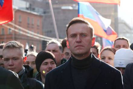 FILE PHOTO: Russian opposition politician Alexei Navalny takes part in a rally in Moscow, Russia February 29, 2020. REUTERS/Shamil Zhumatov/File Photo FILE PHOTO: Russian opposition politician Alexei Navalny takes part in a rally in Moscow, Russia February 29, 2020. REUTERS/Shamil Zhumatov/File Photo