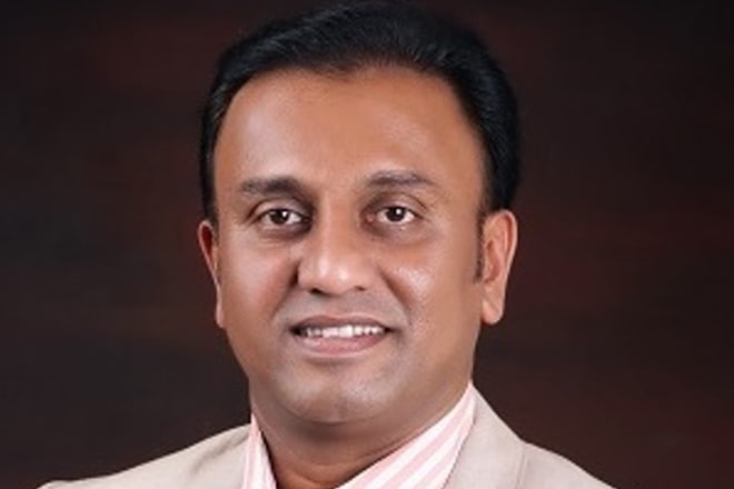 Celebrities often try increasing their publicity by buying fake followers.