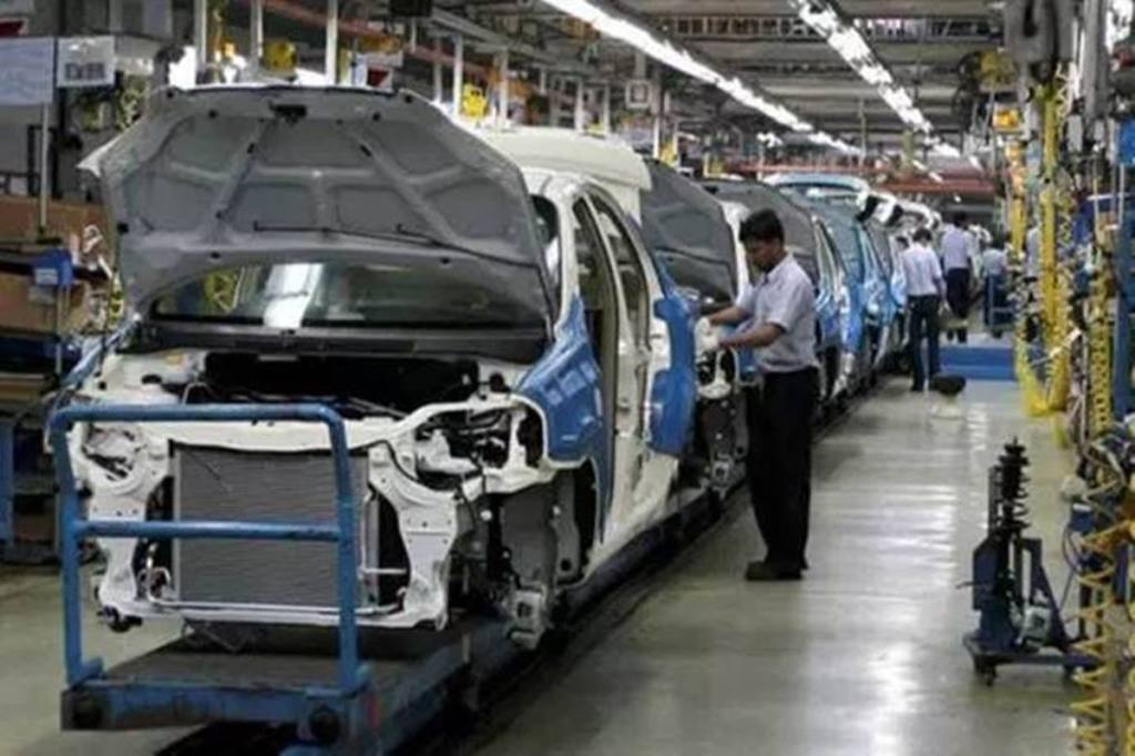 Mahindra & Mahindra, maruti Suzuki