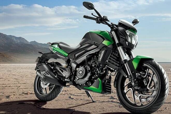 Fastest bikes under 2 lakh rupee ex showroom price in india, Suzuki Gixxer SF 250, Husqvarna Svartpilen 250, Husqvarna vitpilen 250, Bajaj Dominar 400, KTM RC 200, bajaj pulasr RS 200