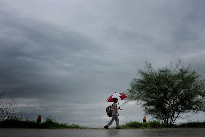 Mumbai received a record rainfall on Wednesday. Mumbai received a record rainfall on Wednesday.