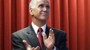 Democrats jumped on the unforced error, accusing Tillis of being a hypocrite.