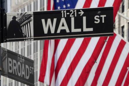 U.S. Stocks, Wall Street, Apple, Tesla, retail traders, stock splits, tech giants U.S. Stocks, Wall Street, Apple, Tesla, retail traders, stock splits, tech giants