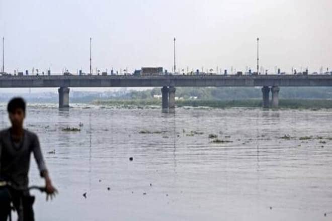 Water level of Yamuna, Water level of Yamuna delhi, Old Railway Bridge, Hathnikund barrage, Yamunanagar district, Delhi government,latest news on yamuna river