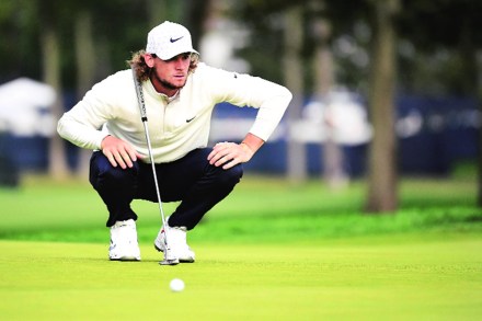 Thomas Pieters lines up his putt on the fifth green during the second round of the US Open golf tournament at Winged Foot Golf Club, New York (Danielle Parhizkaran–USA TODAY Sports)
