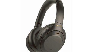 After almost three weeks of usage, he has no qualms in admitting that the WH-1000XM4 is the best set of headphones in the market.