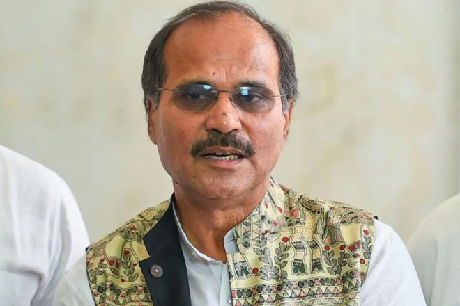, the senior Congress leader, however, rebuffed the oft-repeated theory that a three-cornered fight usually works in favour of the party in power. , the senior Congress leader, however, rebuffed the oft-repeated theory that a three-cornered fight usually works in favour of the party in power.
