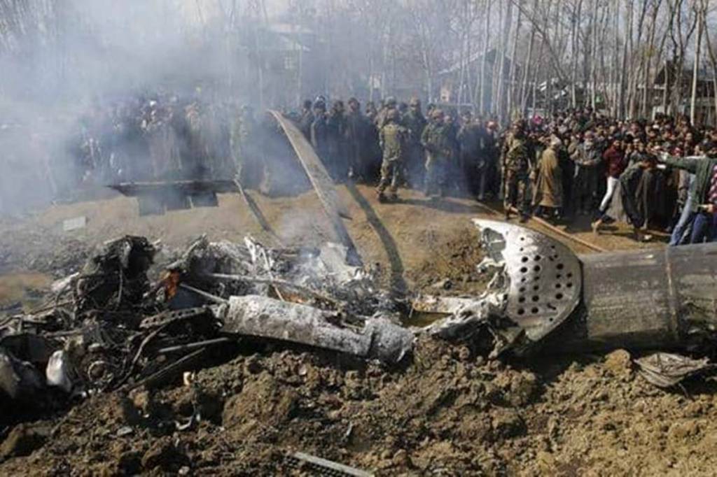 The helicopter crashed in Budgam at around 10 AM on February 27 when Indian and Pakistani fighter jets were engaged in fierce aerial combat in Nowshera, a day after India's air strike on a Jaish-e-Mohammed terrorist training camp in Balakot in Pakistan. (File image)