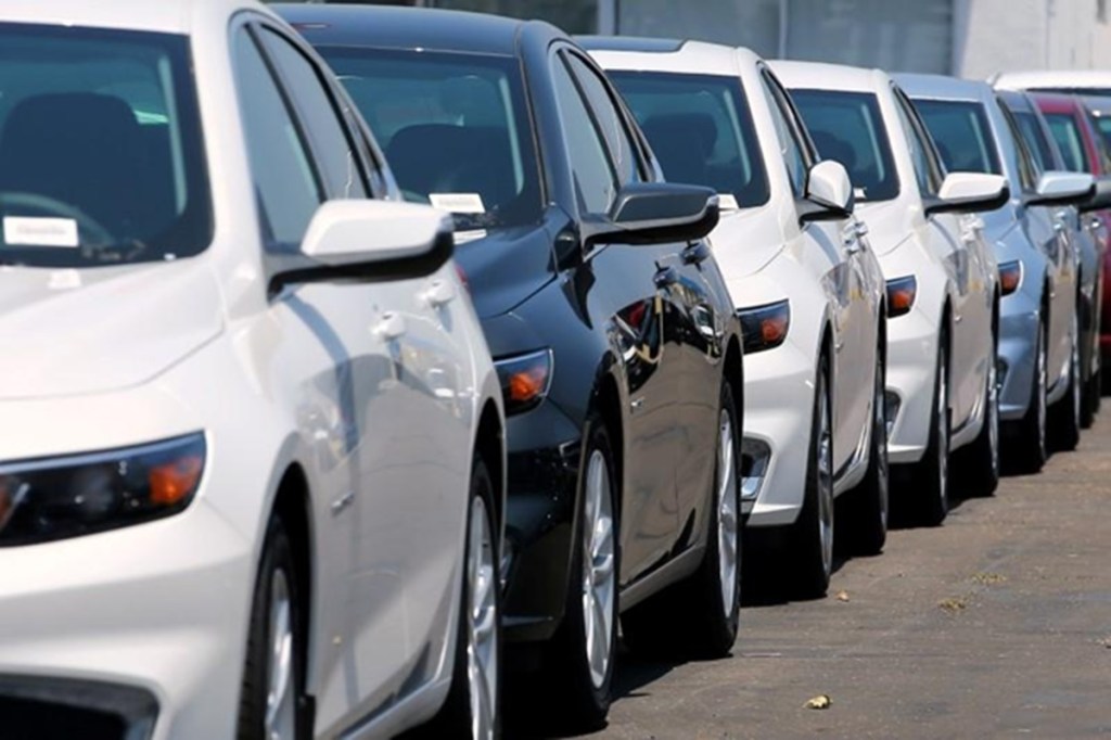 Strong September for automakers ahead of the festive season: Car, bike, scooter sales shine again!
