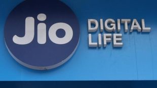 Internet user base rises 3.4 pc to 743 mn at Mar-end; Jio commands over 52 pc market: Trai data