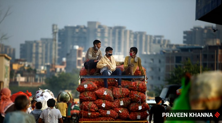 The euro declined to $1.1826 from $1.1855.