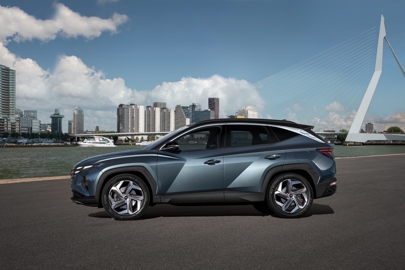 The new Tucson boasts a three-zone climate control, ventilated seats in the front, and heated seats in the front and rear. With its Walk-in Device, drivers can slide and recline the passenger seat for the convenience of front- or rear-seat occupants with the use of a button on the seat’s bolsters. It gets Rear Sleeping Mode that allows the front row to listen to their selected audio without the same audio being transmitted to the rear speakers. The rear seats of the all-new Tucson can now be folded in a 4:2:4 ratio.