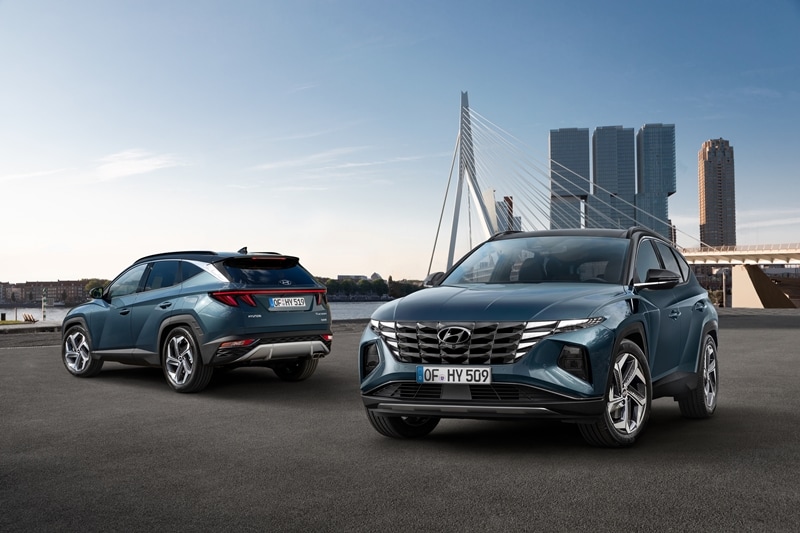 The new Tucson engine options will include a 2.5-litre petrol and a 1.6-litre turbo hybrid engine, paired with an eight-speed automatic transmission unit. The 2.5-litre engine has peak power of 187 bhp and 246 Nm of torque. The turbo hybrid has a combined peak power figure of 226 bhp and 264 Nm. It'll get Hyundai's HTRAC all-wheel-drive system with Eco, Comfort, Smart, and Sport driving modes with additional support for Mud, Sand and Snow. The new Tucson will also have the option of Hyundai's new IMT clutchless manual transmission.