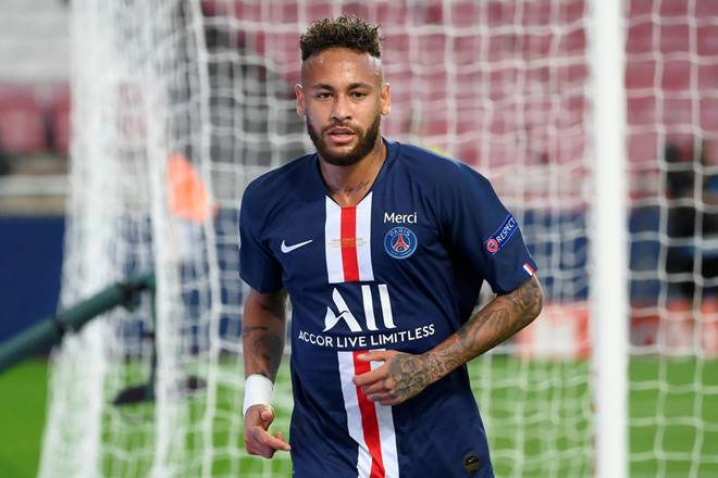 Soccer Football - Champions League - Final - Bayern Munich v Paris St Germain - Estadio da Luz, Lisbon, Portugal - August 23, 2020 Paris St Germain's Neymar during the match, as play resumes behind closed doors following the outbreak of the coronavirus disease (COVID-19) Lluis Gene/Pool via REUTERS Soccer Football - Champions League - Final - Bayern Munich v Paris St Germain - Estadio da Luz, Lisbon, Portugal - August 23, 2020 Paris St Germain's Neymar during the match, as play resumes behind closed doors following the outbreak of the coronavirus disease (COVID-19) Lluis Gene/Pool via REUTERS