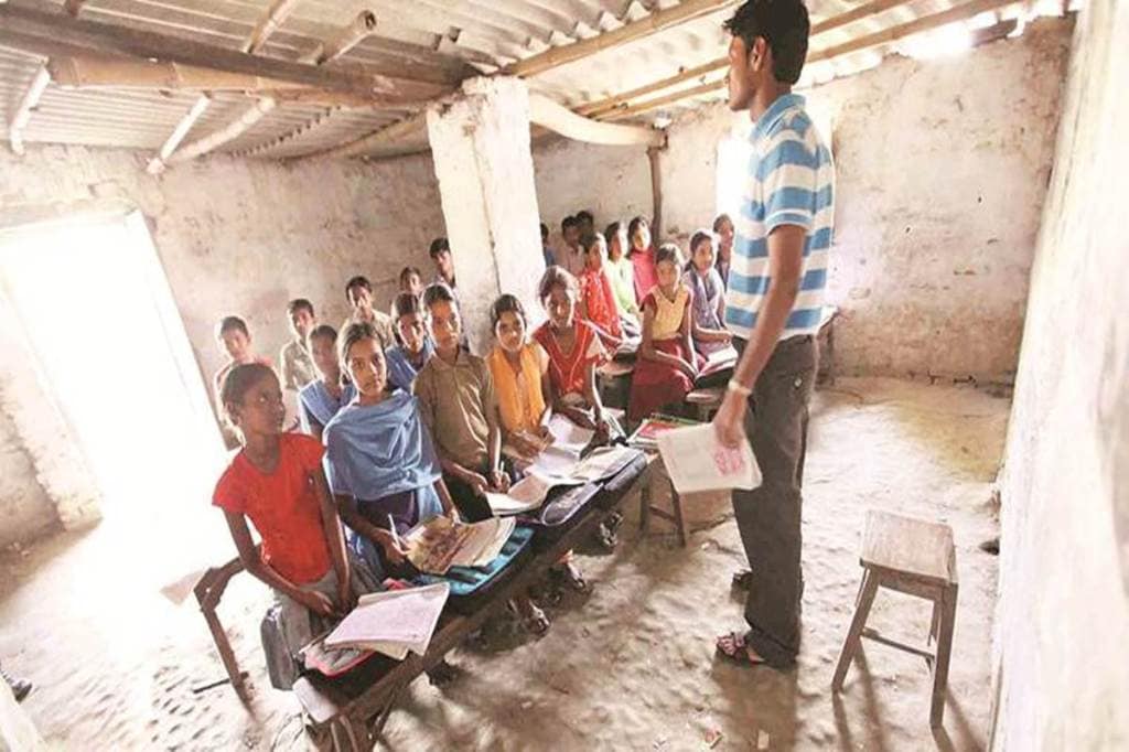COVID 19 crisis, Maharashtra villages, zilla parishad, Chandrapur zilla, Mission Mathematics, online classes