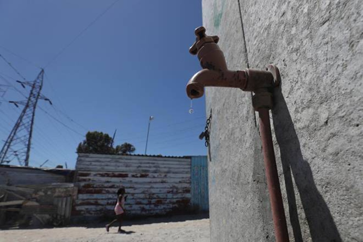 An independent, transparent regulator with a vision for local issues, could catalyse the depoliticisation of the water arena.