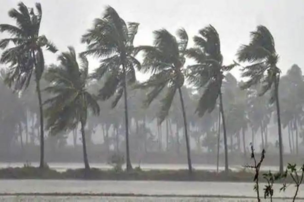 The IMD said strong wind speed reaching 20-30 kilometres per hour, gusting to 40 kmph, is very likely to prevail around the system's centre over central Maharashtra during next 12 hours and gradually decrease thereafter.