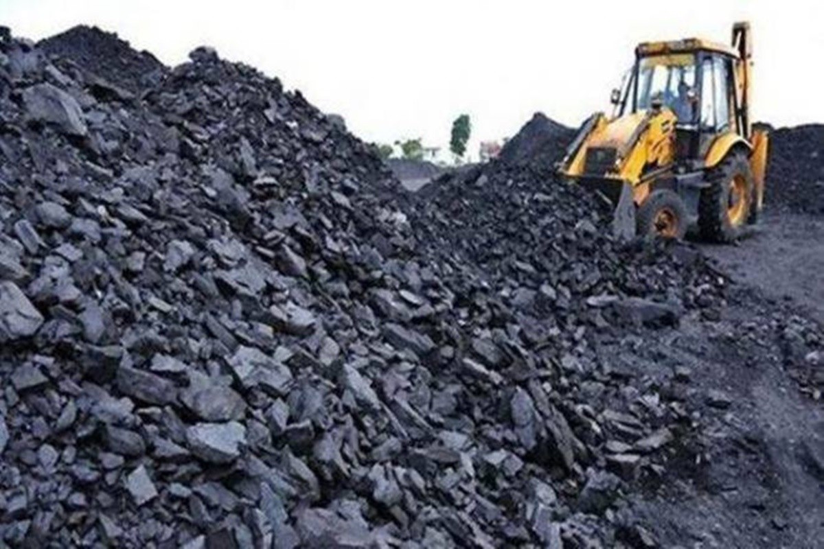 CIL turned the corner in September with its output and supplies scripting a high growth of nearly 32 per cent in both the parameters. CIL turned the corner in September with its output and supplies scripting a high growth of nearly 32 per cent in both the parameters.