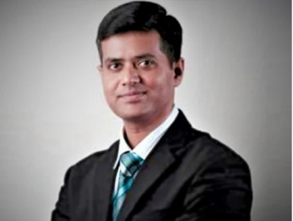 BSE Sensex, Nifty, IT stocks, TCS, HCL Tech, Mphasis, aviation, Bata India