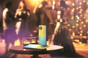 The F17 Pro’s unified design creates a smoother and thinner visual effect, and prevents the colours from looking too dense, which makes the phone even sleeker.