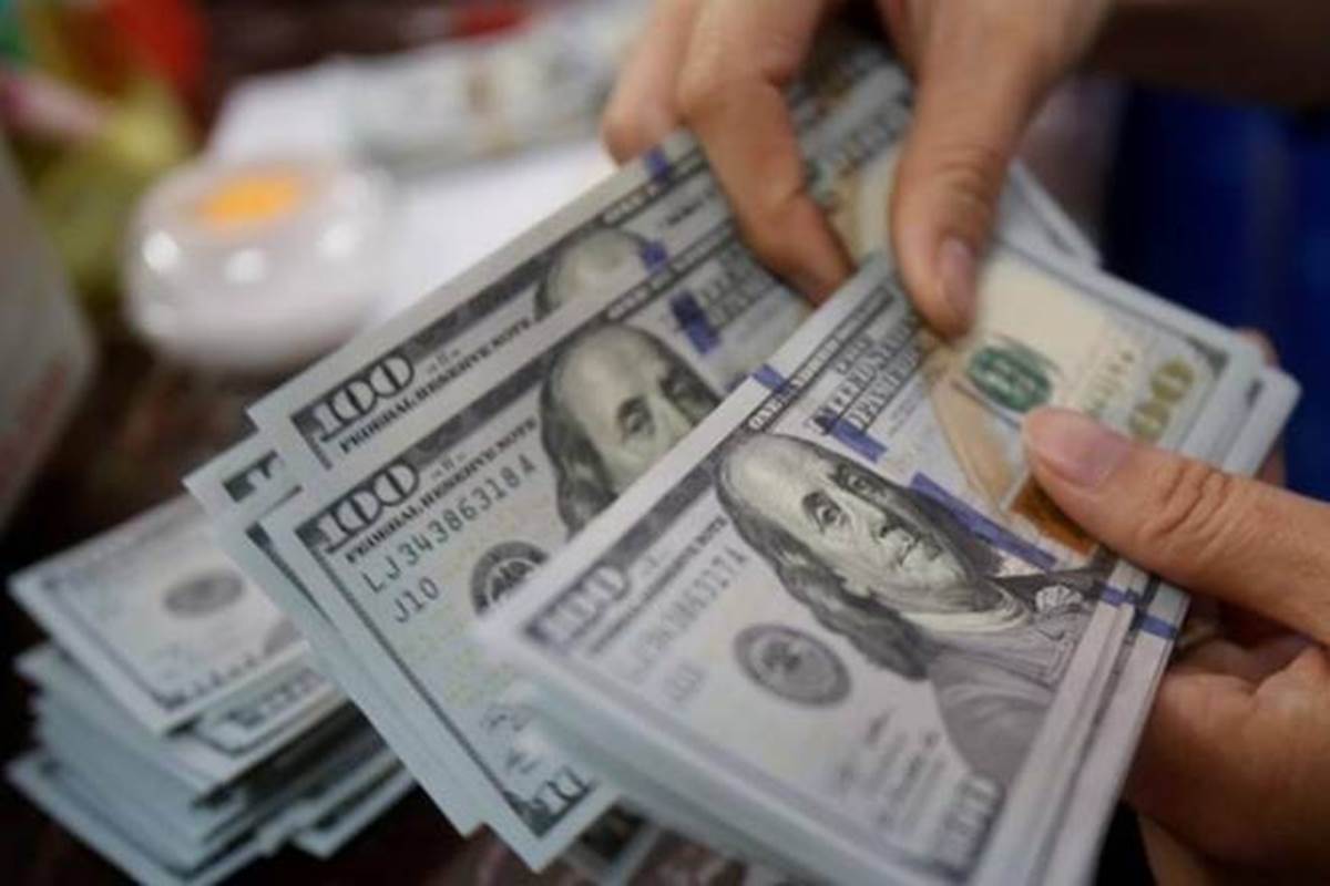 In equities, FPIs invested a net sum of Rs 15,642 crore and the debt segment saw an inflow of Rs 2,107 crore during October 1-23, the depositories data showed. In equities, FPIs invested a net sum of Rs 15,642 crore and the debt segment saw an inflow of Rs 2,107 crore during October 1-23, the depositories data showed.