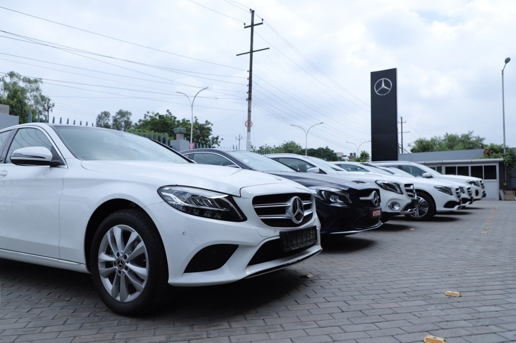 Mercedes-Benz delivers 550 cars during Navratri and Dussehra