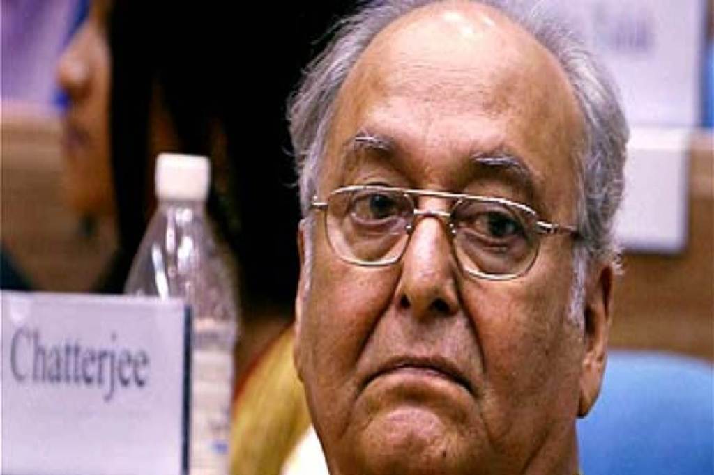 The legendary Bengali actor has been suffering from fever since Sunday afternoon, following which doctors are now planning to conduct another test on Wednesday to check whether it is due to the COVID-19 infection. (Photo source: PTI) The legendary Bengali actor has been suffering from fever since Sunday afternoon, following which doctors are now planning to conduct another test on Wednesday to check whether it is due to the COVID-19 infection. (Photo source: PTI)