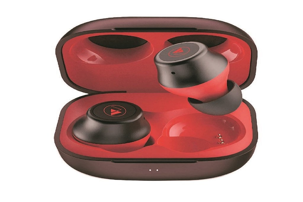 Wings Slay comes in a charging case with 14 hours playtime charge and can provide an additional three charges.