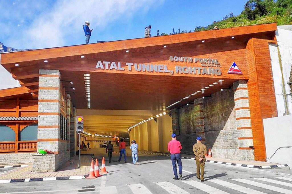 rohtang tunnel, atal tunnel rohtang, rohtang atal tunnel