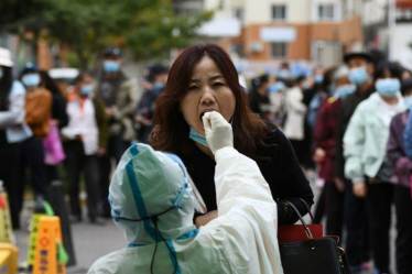 By the end of Wednesday, a total of 3,308 imported cases were reported on the mainland. (Photo source: Reuters)