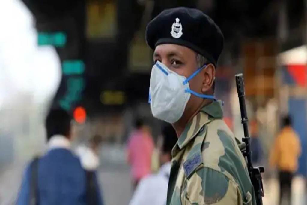 For the second day in a row, the number of active COVID-19 cases remained below 9 lakh. (Photo source: IE)