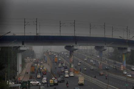 The mixing depth is the vertical height in which pollutants are suspended in the air. It reduces on cold days with a calm wind speed. (Photo source: IE)
