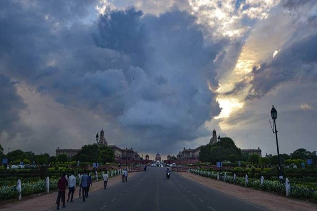 The System of Air Quality and Weather Forecasting and Research (SAFAR) had earlier said that air quality is likely to deteriorate to the lower end of poor quality on Monday. (Photo source: IE)