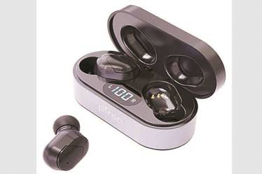 The Mono and Stereo modes support working with either one earbud or both together. Plus, the built-in microphones in both earbuds support voice assistant and phone calls.