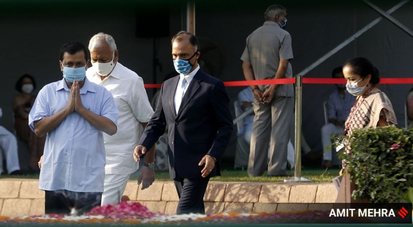 Kejriwal has also issued directions to departments concerned to fill potholes to reduce dust emissions, which, he said, is a major contributor to air pollution in the city. (Photo source: IE) Kejriwal has also issued directions to departments concerned to fill potholes to reduce dust emissions, which, he said, is a major contributor to air pollution in the city. (Photo source: IE)