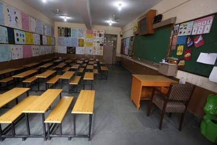 The report titled "Beaten or Broken Informality and COVID-19 in South Asia" claims that South Asia is set to plunge into its worst-ever recession in 2020 as the devastating impacts of COVID-19 on the region's economies linger. (Photo source: IE)