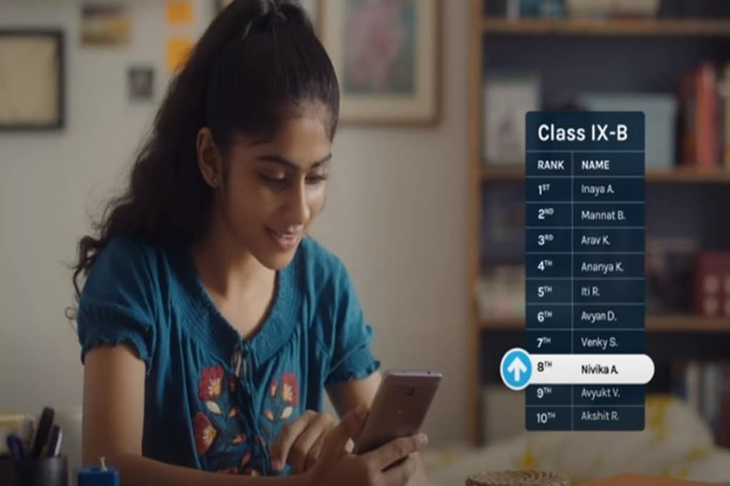 The campaign highlights the role of live classes, adaptive practice, and ask doubts that Toppr offers