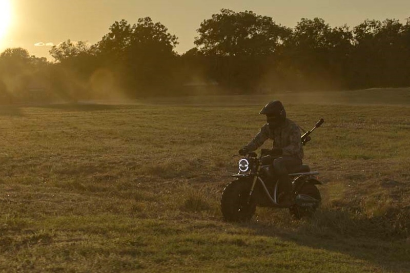 When low on battery on the field, the pack can be swapped for a charged one with use of basic tools in minutes. Volcon also intriguingly claims that the Grunt can be ridden underwater submerged completely. Petrol-powered motorcycles can not do that since they'd suck in water instead of air.