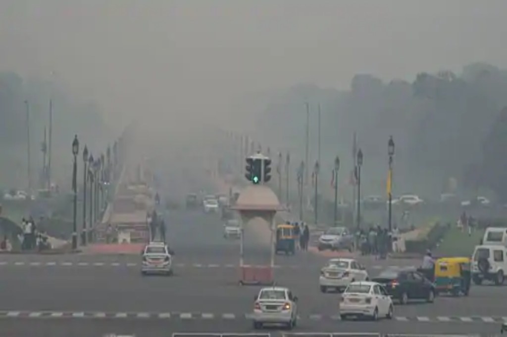 A considerable contribution to aggravated levels of pollution in the winters is due to inversion-triggered long periods of low ventilation and a consequent build-up of pollutants.
