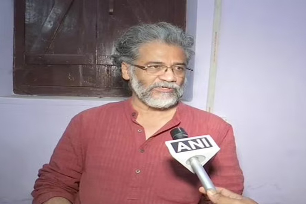 Citing the poll results in Bihar, where the Congress, as a partner of the Grand Alliance, fared poorly, Bhattacharya told PTI in an interview, "The party shouldn't be in the driver's seat in the CPI(M)-Congress alliance in West Bengal". (Photo source: ANI) Citing the poll results in Bihar, where the Congress, as a partner of the Grand Alliance, fared poorly, Bhattacharya told PTI in an interview, "The party shouldn't be in the driver's seat in the CPI(M)-Congress alliance in West Bengal". (Photo source: ANI)