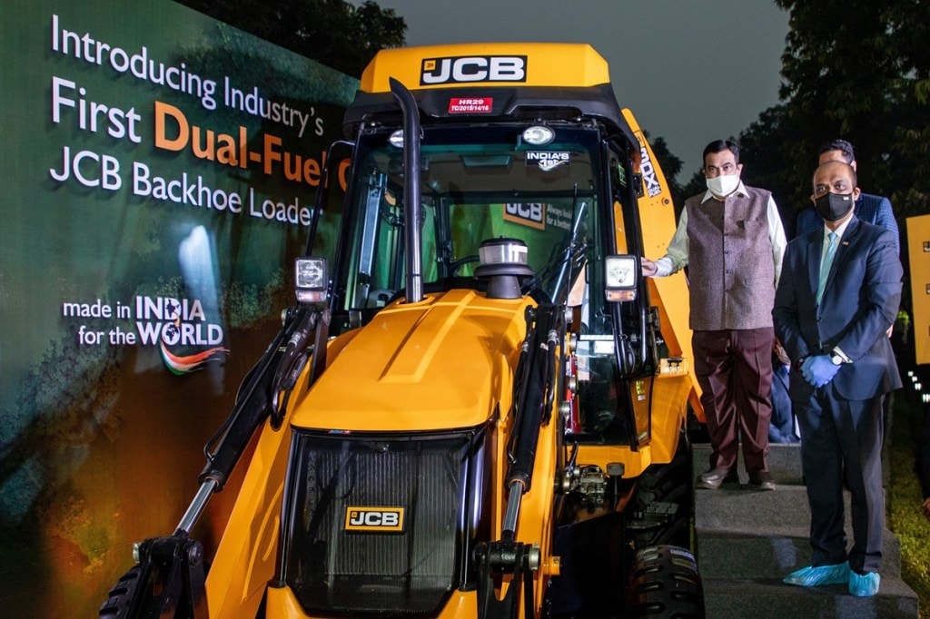 First-ever CNG-powered JCB digger launched in India: Flexible fuel, cleaner emissions
