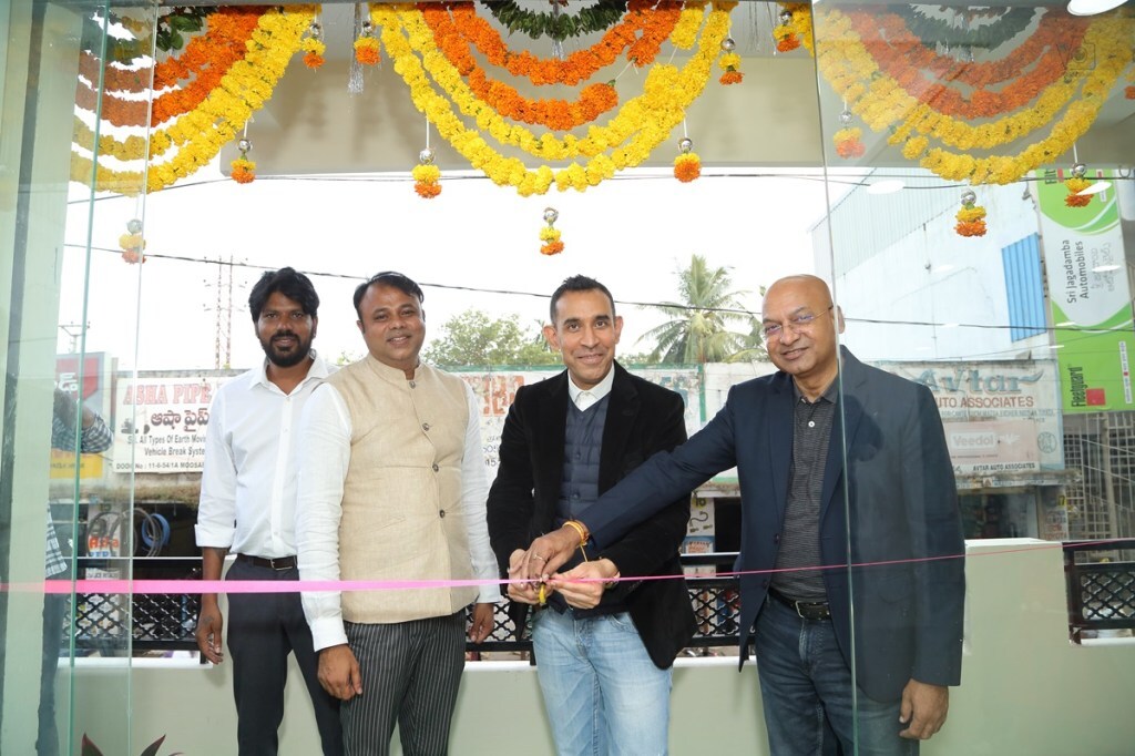 Omega Seiki opens first dealership in India to sell electric 3-wheelers: Rs 200 crore investment announced